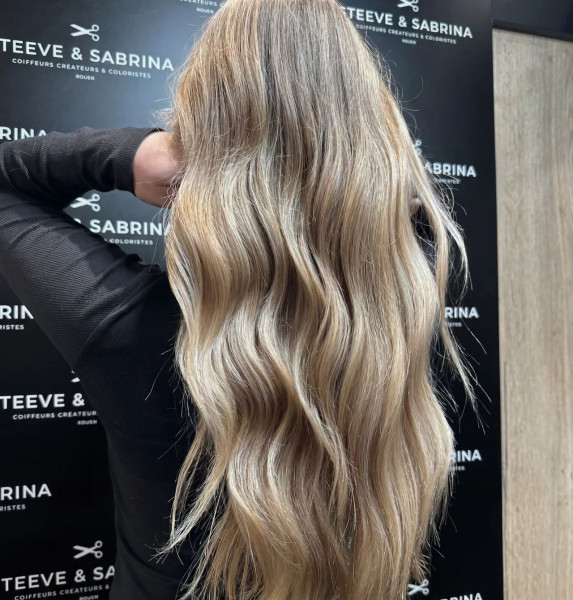 Coloration, balayage et mèches